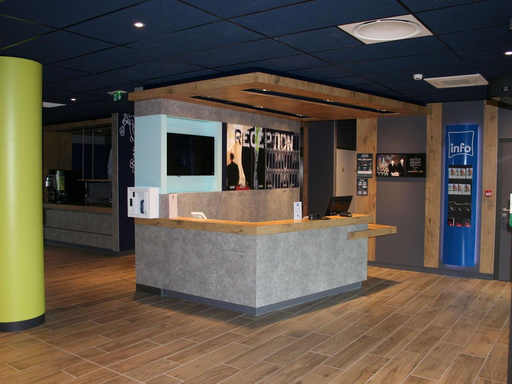 Ibis Budget Montceau Les Mines ภายนอก รูปภาพ