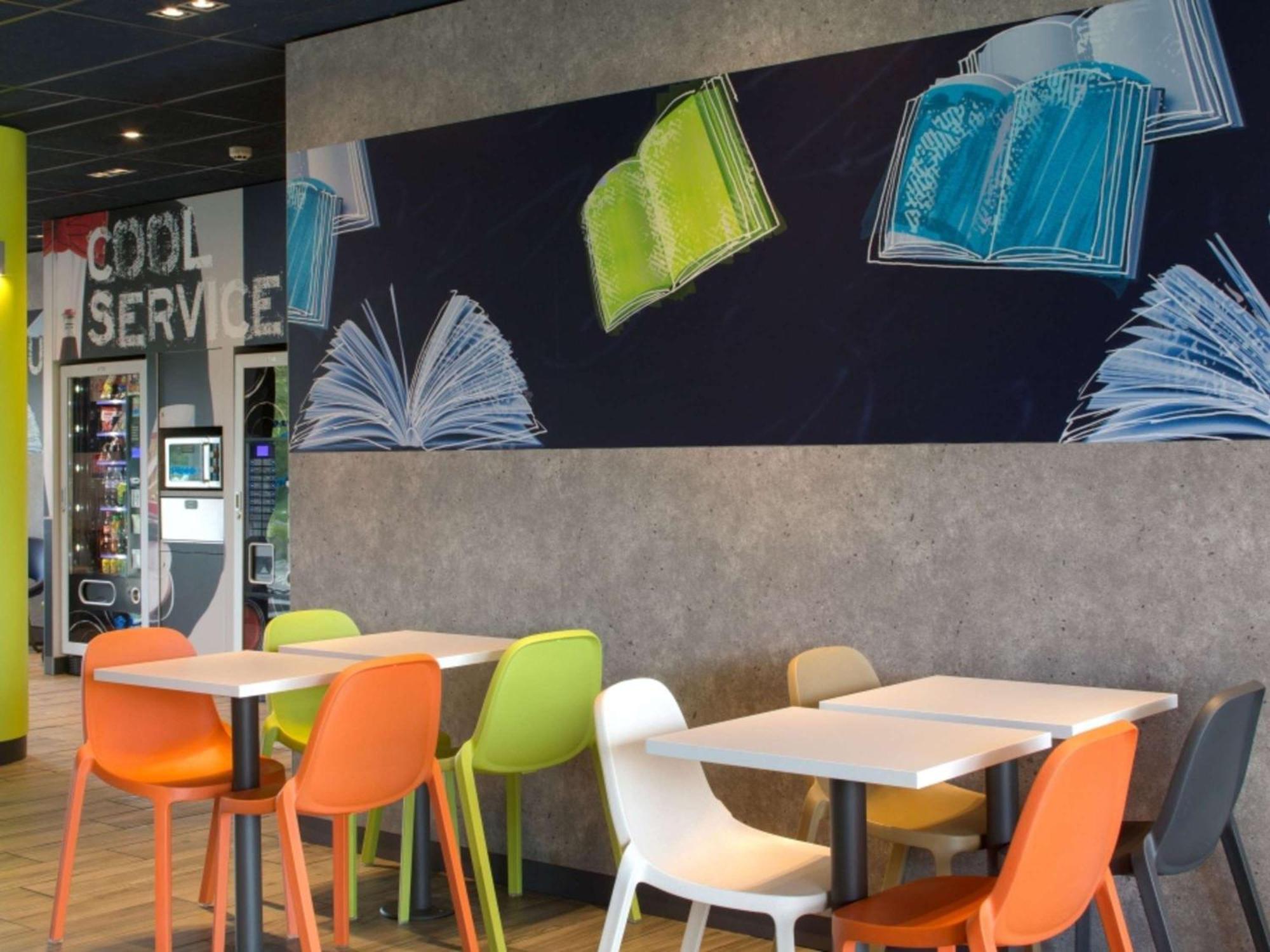 Ibis Budget Montceau Les Mines ภายนอก รูปภาพ